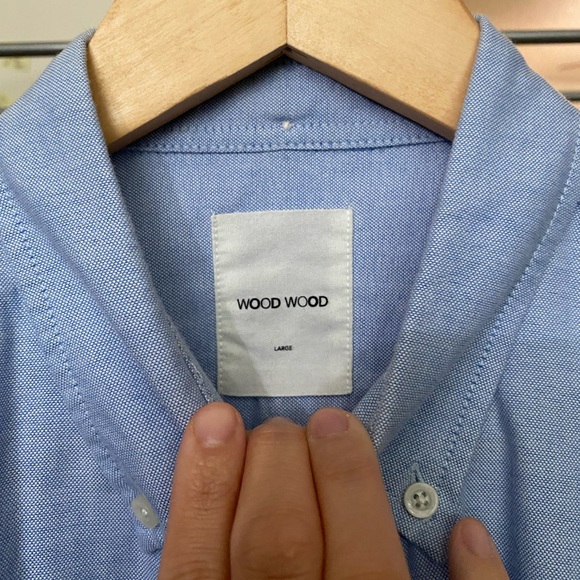 Long Sleeve Button Down Wood Wood Shirt - Picture 2 of 4